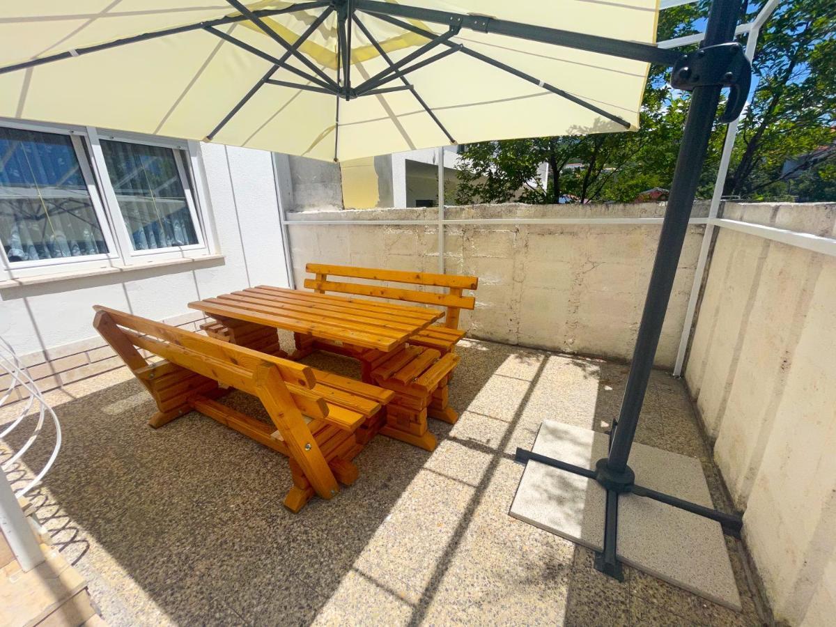 Apartmani Combaj Jadranovo Exterior foto