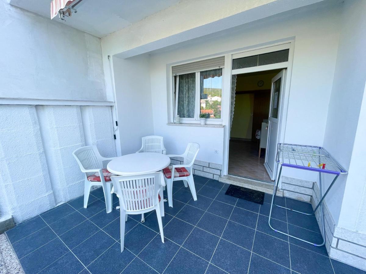 Apartmani Combaj Jadranovo Exterior foto