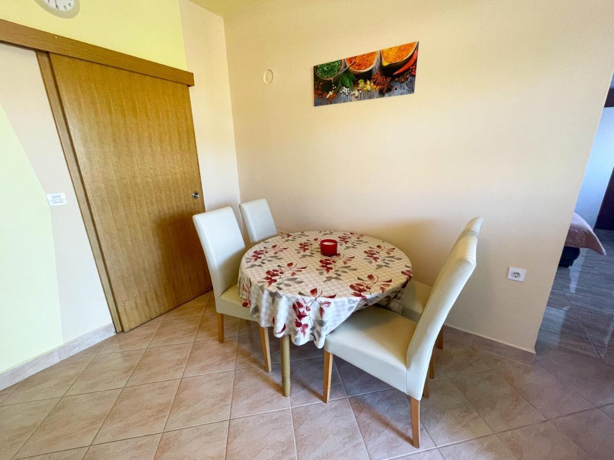 Apartmani Combaj Jadranovo Exterior foto